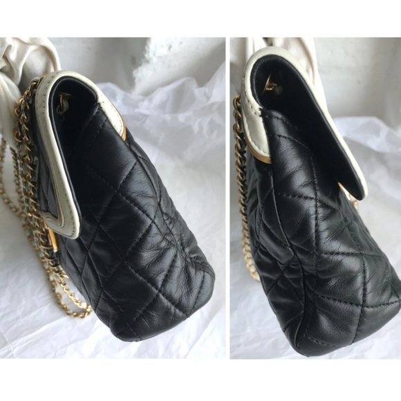 CHANEL flap bag - Picture 3 of 16